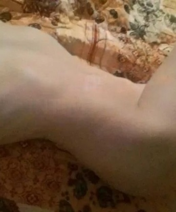 Я знаю, как доставить настоящее удовольствие и сделать тебя счастливым.
В моих услугах ты найдешь все, что пожелаешь - от нежных эротических массажей до горячего секса. Я открыта экспериментам и новым приключениям, так что не стесняйся рассказать мне о своих фантазиях.
Я живу в Москве и могу приехать к тебе в любое удобное для тебя время. Доверься мне, и я окуну тебя в мир наслаждения и настоящей страсти.
У меня есть отличные отзывы от довольных клиентов, которые ценят мою экспертизу. Также, у меня есть фото, чтобы ты мог оценить мою красоту и сексуальность.
Не упусти шанс испытать незабываемые моменты со мной. Жду твоего звонка, чтобы сделать нашу встречу незабываемой. 💋 Валечка